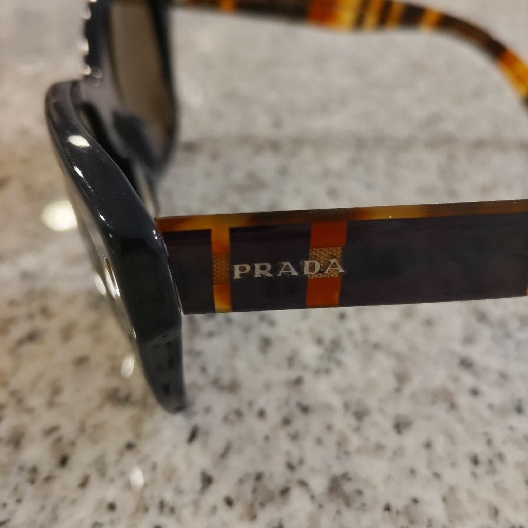 PRADA(プラダ)のプラダ サングラス レディースのファッション小物(サングラス/メガネ)の商品写真