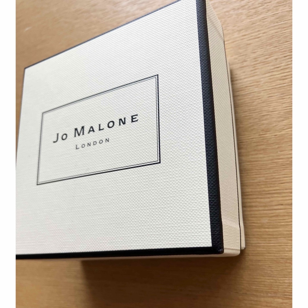 Jo Malone(ジョーマローン)の新品　ジョー マローン ロンドン ポメグラネート ノアール バス オイル  コスメ/美容のボディケア(バスグッズ)の商品写真