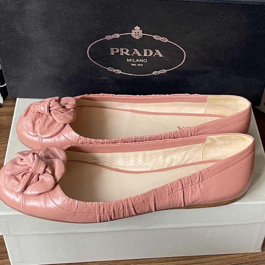 PRADA(プラダ)の美品！プラダ　PRADA フラットシューズ　バレエシューズ　ピンク　38サイズ レディースの靴/シューズ(バレエシューズ)の商品写真