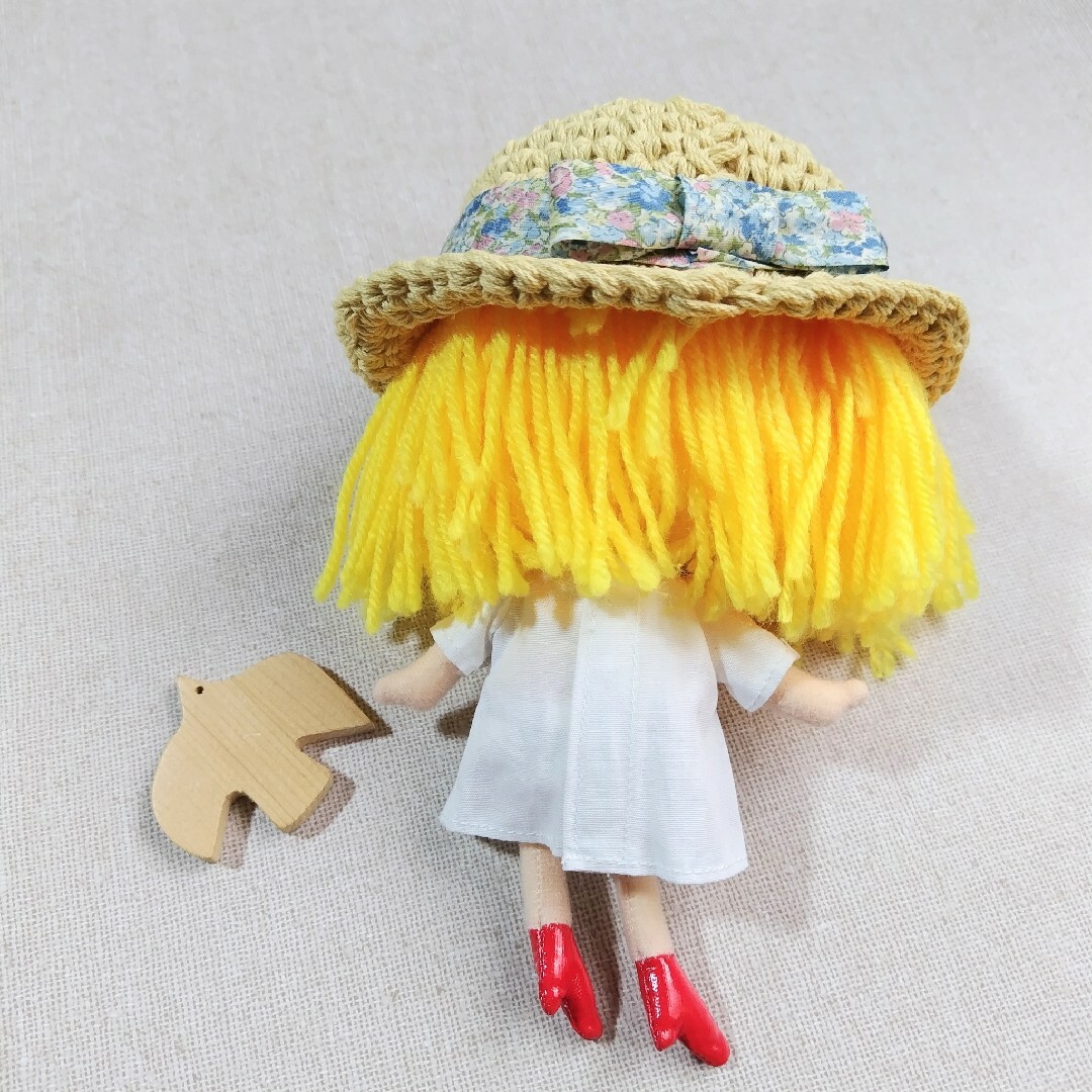 イルメール　16センチぬい　コットン糸の麦わら帽子（花柄リボン付き） ハンドメイドのぬいぐるみ/人形(その他)の商品写真