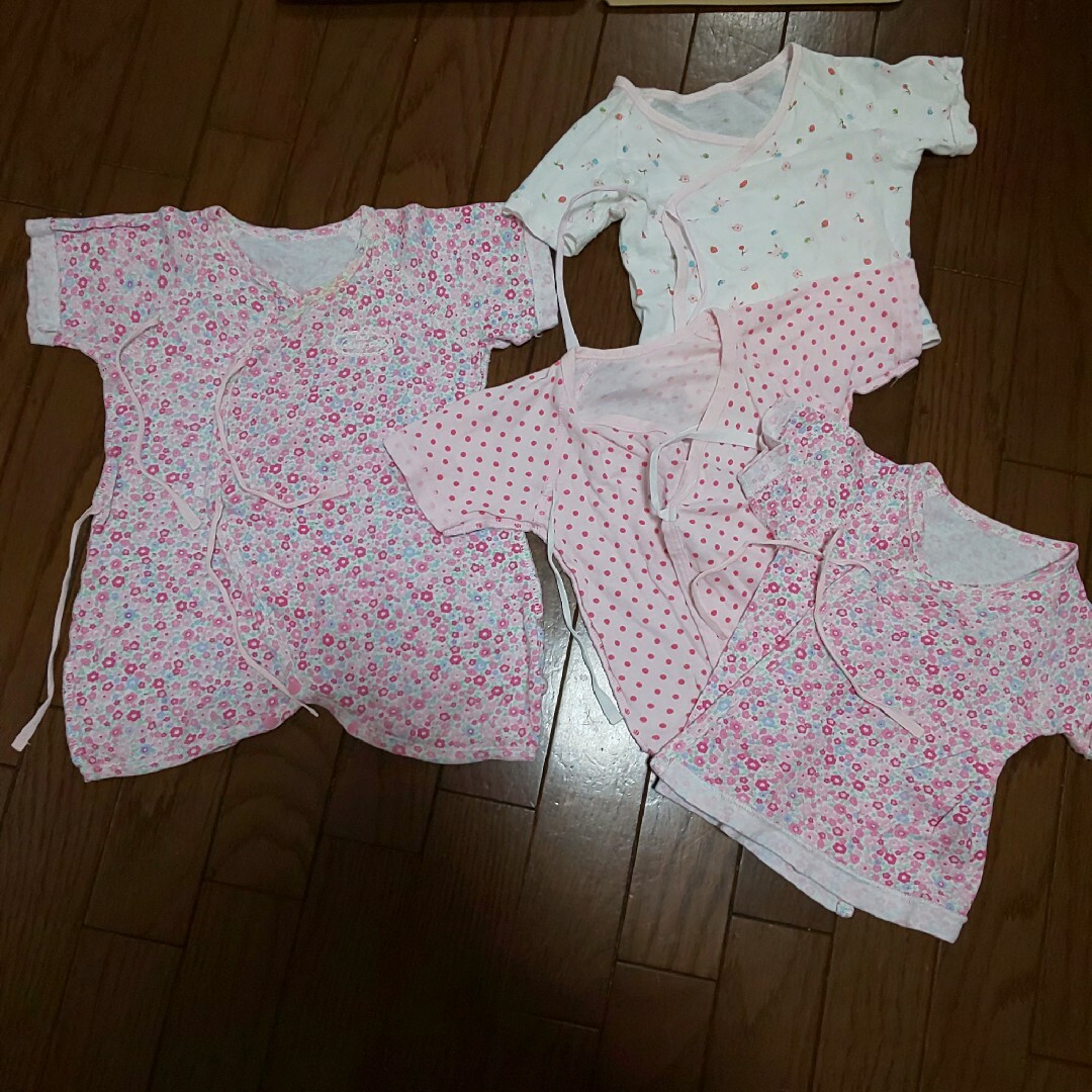 長肌着１枚、短肌着３枚 女の子 ピンク キッズ/ベビー/マタニティのベビー服(~85cm)(肌着/下着)の商品写真