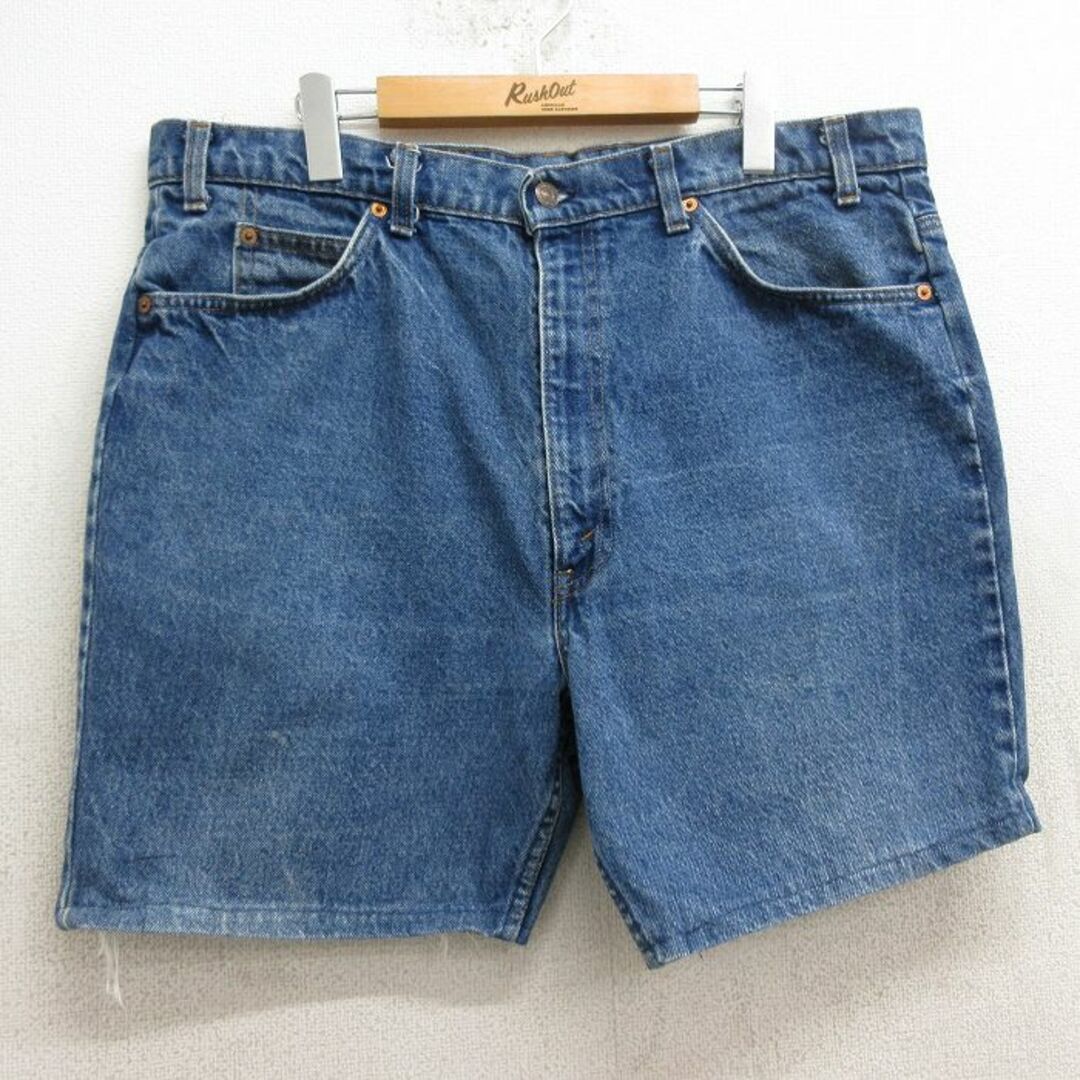 Levi's(リーバイス)のW39★古着 リーバイス Levis 20517 ショート パンツ ショーツ メンズ 90年代 90s ヒゲ 大きいサイズ コットン USA製 紺 ネイビー デニム 【spe】 24apr15 中古 ボトムス 短パン ショーパン ハーフ メンズのパンツ(ワークパンツ/カーゴパンツ)の商品写真