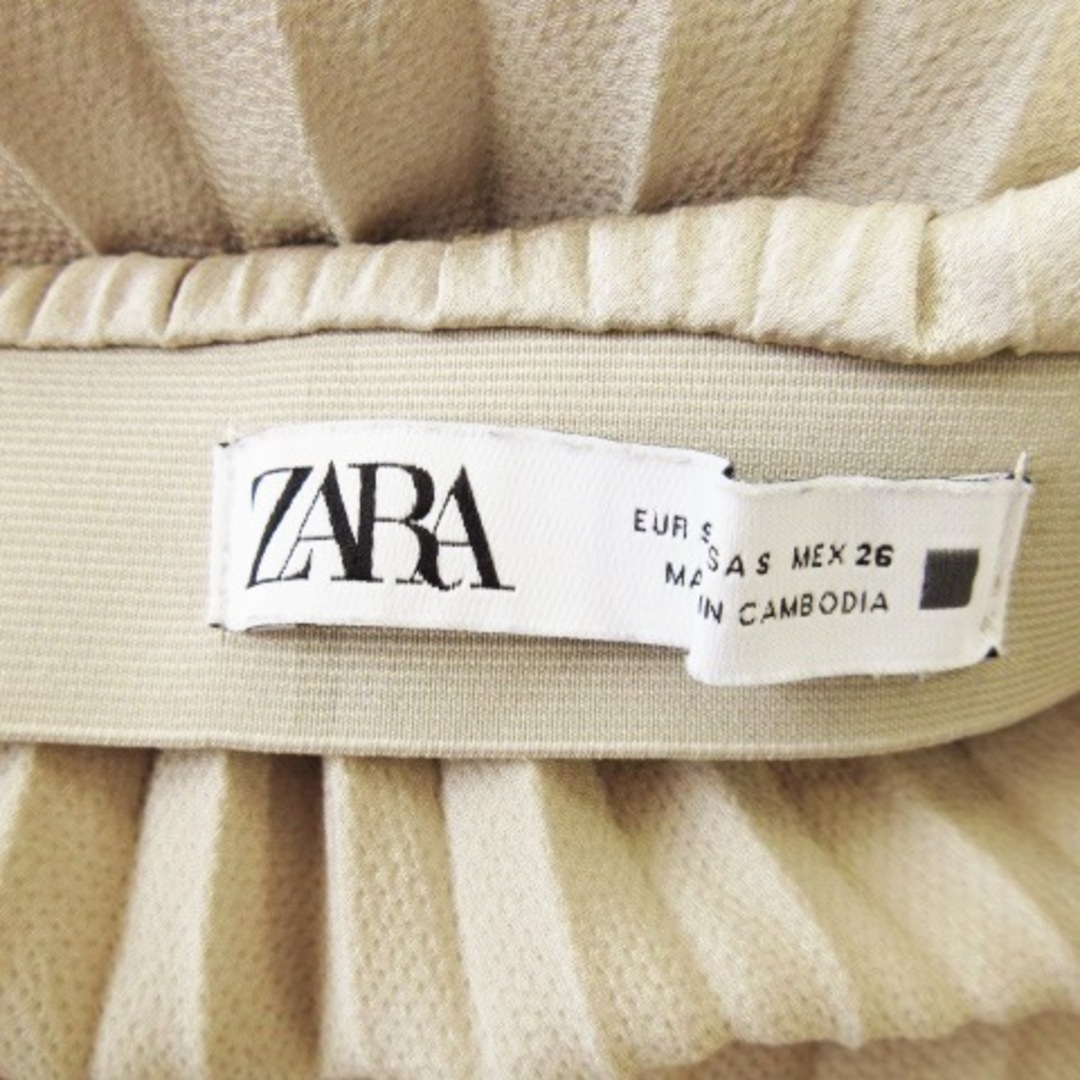 ZARA(ザラ)のザラ スカート プリーツ ロング 変形 ヘムライン シャイニー S グレージュ レディースのスカート(ロングスカート)の商品写真