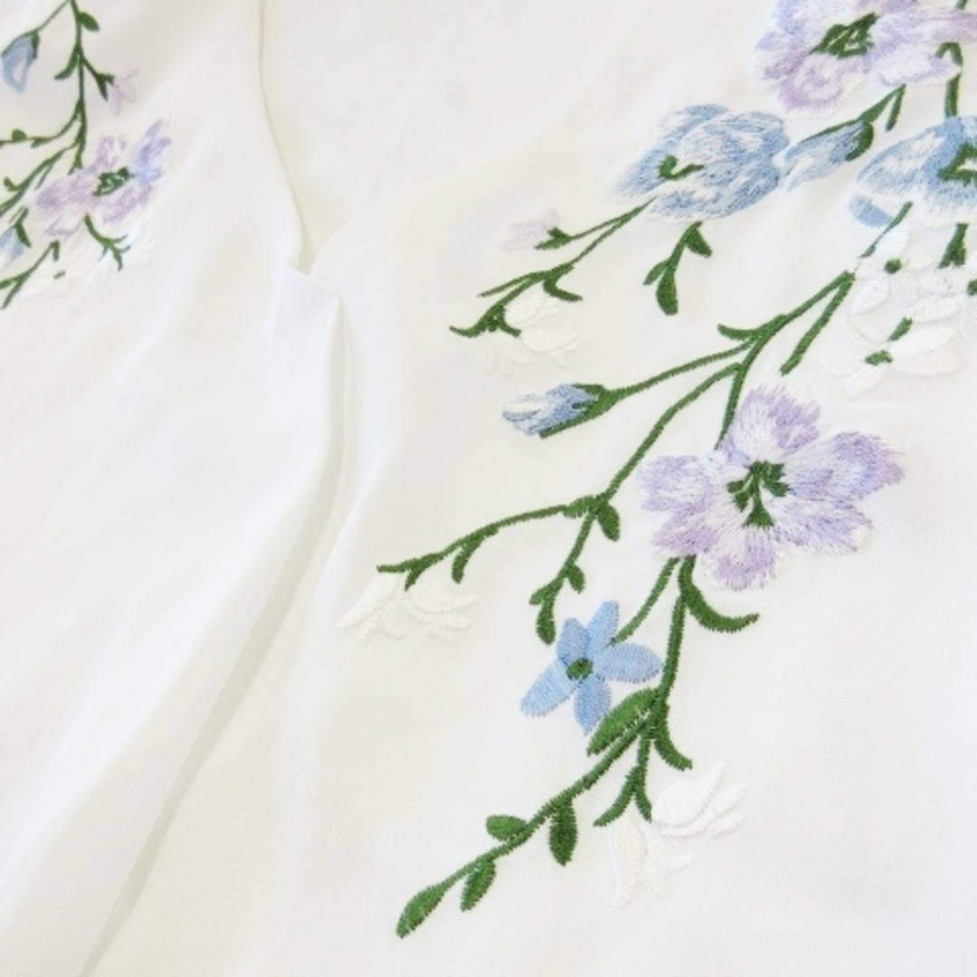 JUSGLITTY(ジャスグリッティー)のジャスグリッティー ブラウス Vネック ノースリーブ 透け感 刺繍 2 白 レディースのトップス(シャツ/ブラウス(半袖/袖なし))の商品写真
