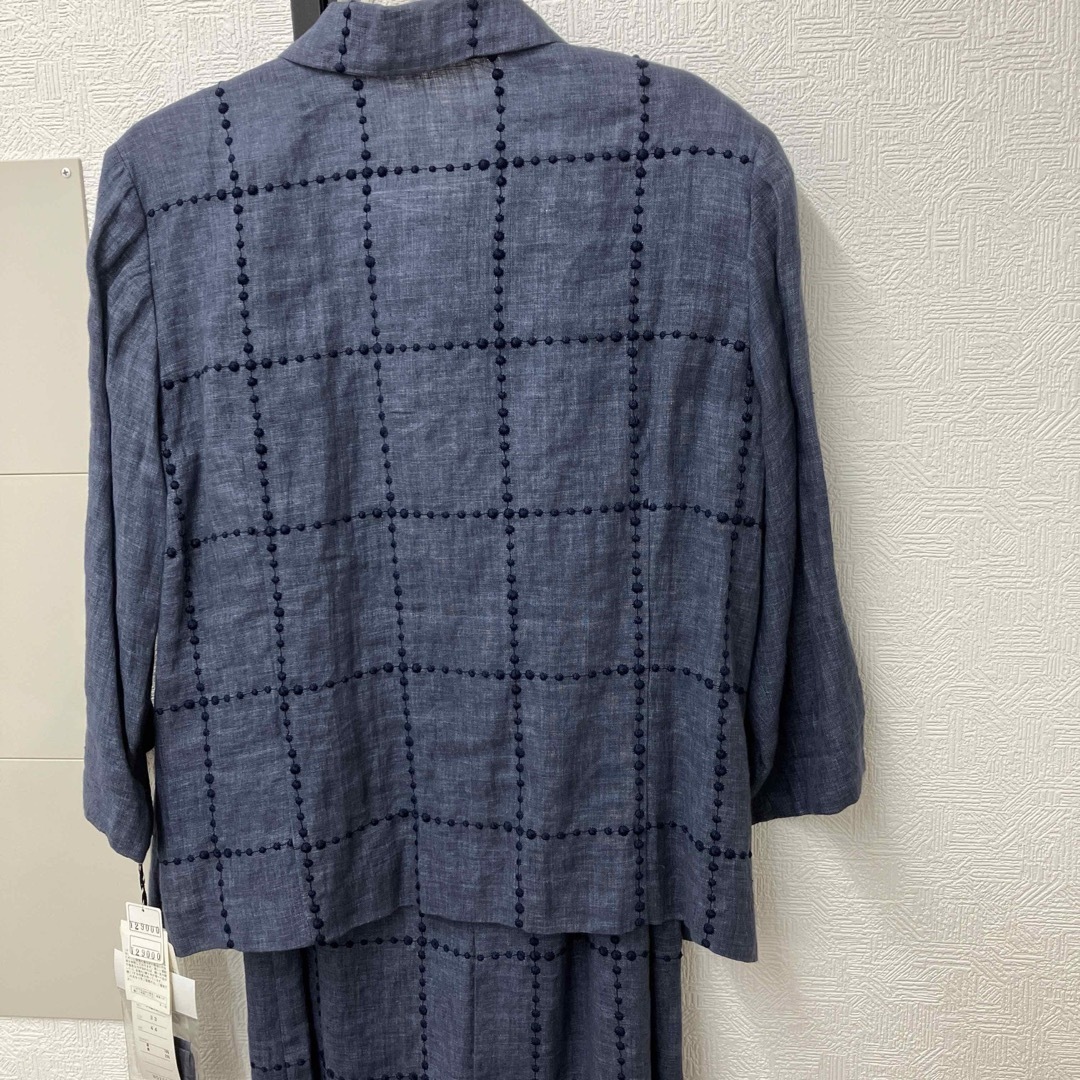 イタリア製綿麻生地のスカートスーツ レディースのフォーマル/ドレス(スーツ)の商品写真