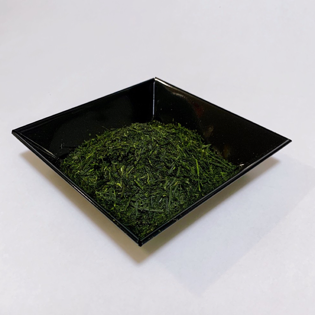 奈良県産　大和茶　上煎茶　深蒸し茶　煎茶　3袋セット　茶葉　リーフ 食品/飲料/酒の飲料(茶)の商品写真