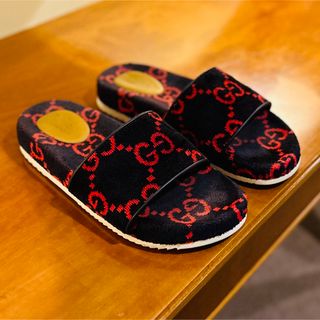 グッチ(Gucci)の正規　GUCCI サンダル(サンダル)