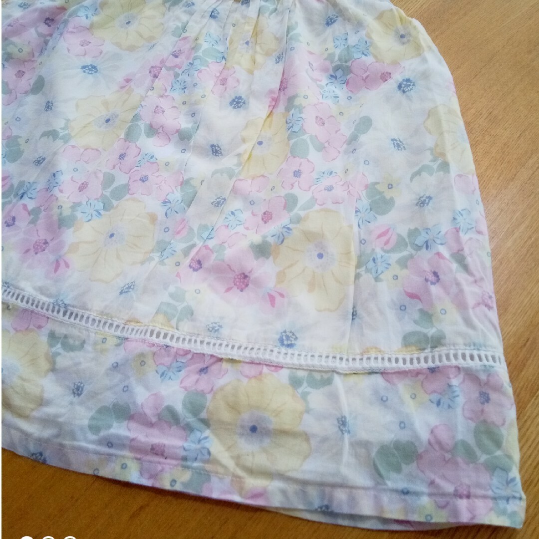 petit main(プティマイン)のsize90  淡い色合い🌸🌼花柄ワンピース キッズ/ベビー/マタニティのキッズ服女の子用(90cm~)(ワンピース)の商品写真