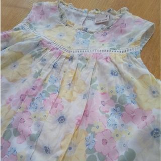 プティマイン(petit main)のsize90  淡い色合い🌸🌼花柄ワンピース(ワンピース)