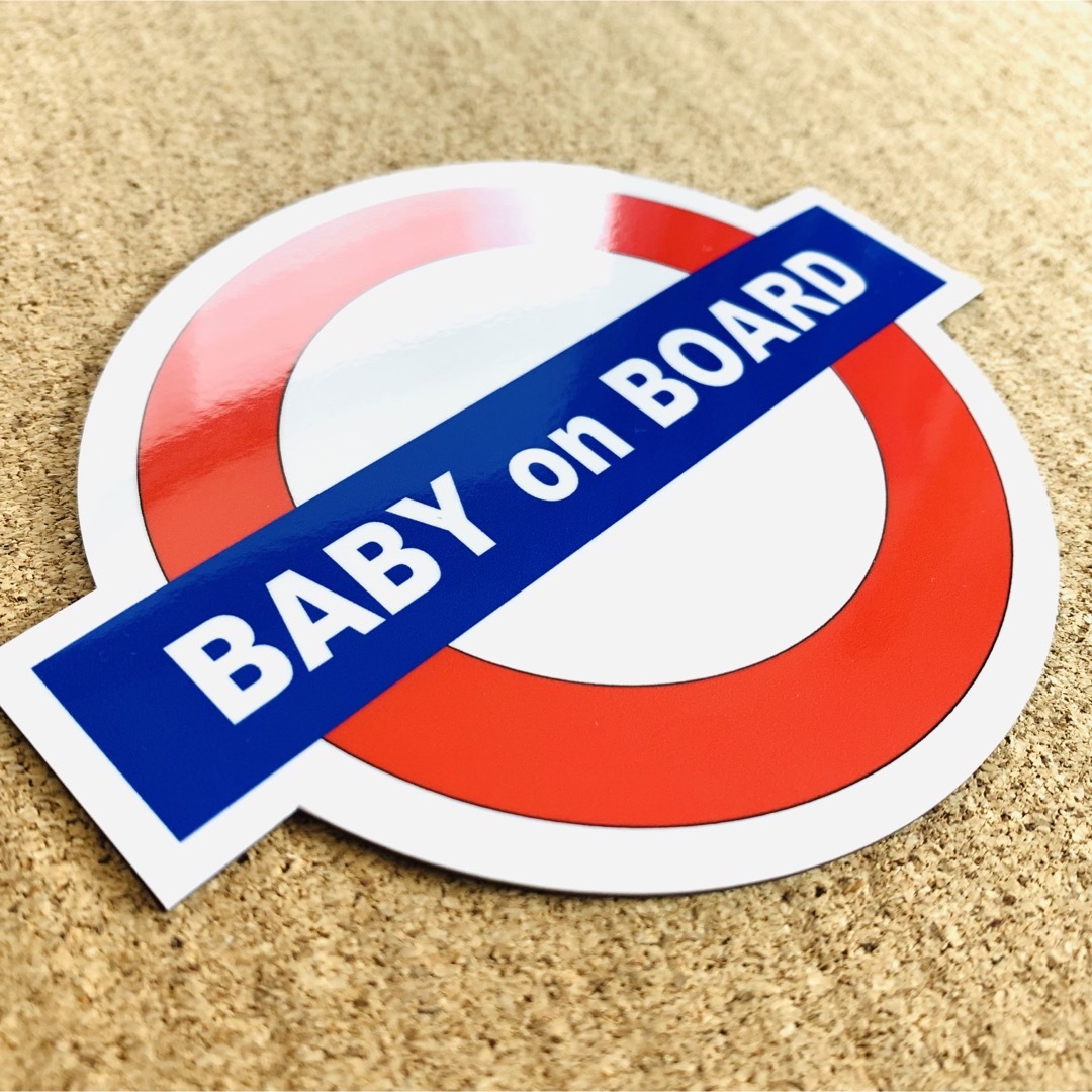BABY on BOARD マグネットステッカー■イギリスロンドン地下鉄デザイン キッズ/ベビー/マタニティの外出/移動用品(その他)の商品写真