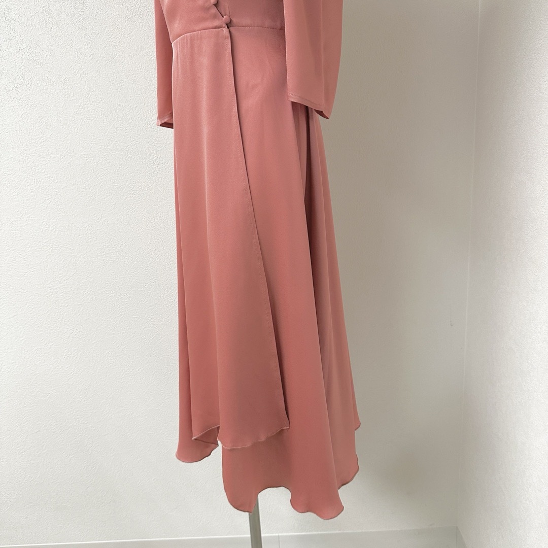 asos(エイソス)の新品未使用 Little Mistress サテンラップドレス ピンク S レディースのフォーマル/ドレス(ミディアムドレス)の商品写真