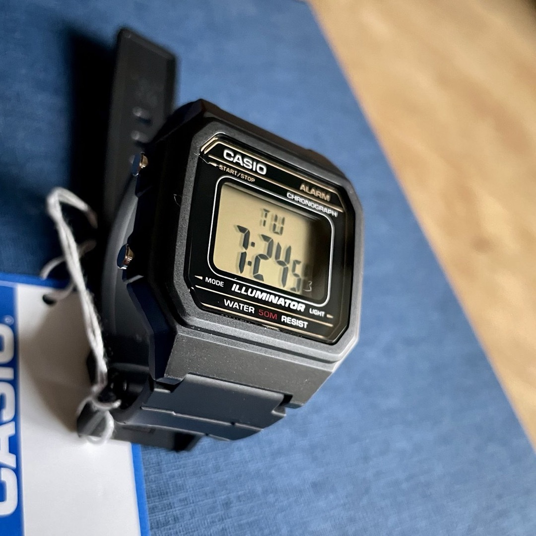 CASIO(カシオ)のカシオ　デジタル腕時計　未使用品　海外モデル　ビッグサイズモデル メンズの時計(腕時計(デジタル))の商品写真