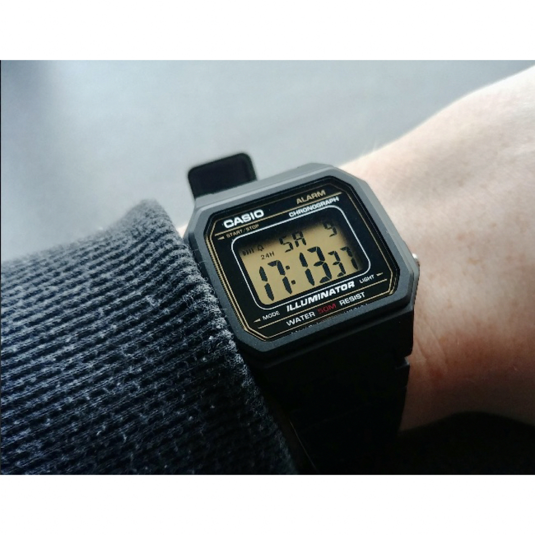 CASIO(カシオ)のカシオ　デジタル腕時計　未使用品　海外モデル　ビッグサイズモデル メンズの時計(腕時計(デジタル))の商品写真