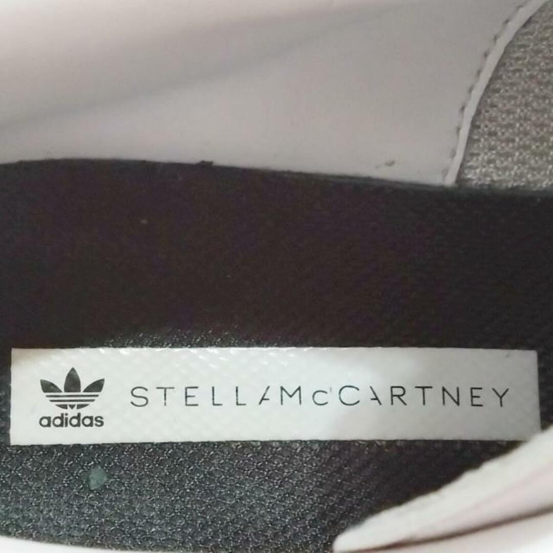 adidas by Stella McCartney(アディダスバイステラマッカートニー)のADIDAS BY STELLA McCARTNEY(アディダスバイステラマッカートニー) スニーカー 24.5 レディース - 白×黒×マルチ パンチング/スター(星) 合皮 レディースの靴/シューズ(スニーカー)の商品写真