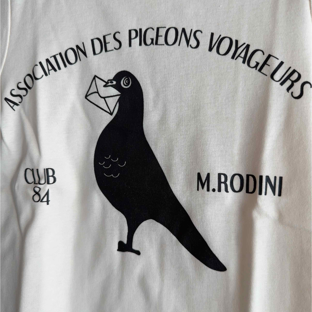 【新品未使用】mini rodini Tシャツ ハト 白 116−122 キッズ/ベビー/マタニティのキッズ服男の子用(90cm~)(Tシャツ/カットソー)の商品写真