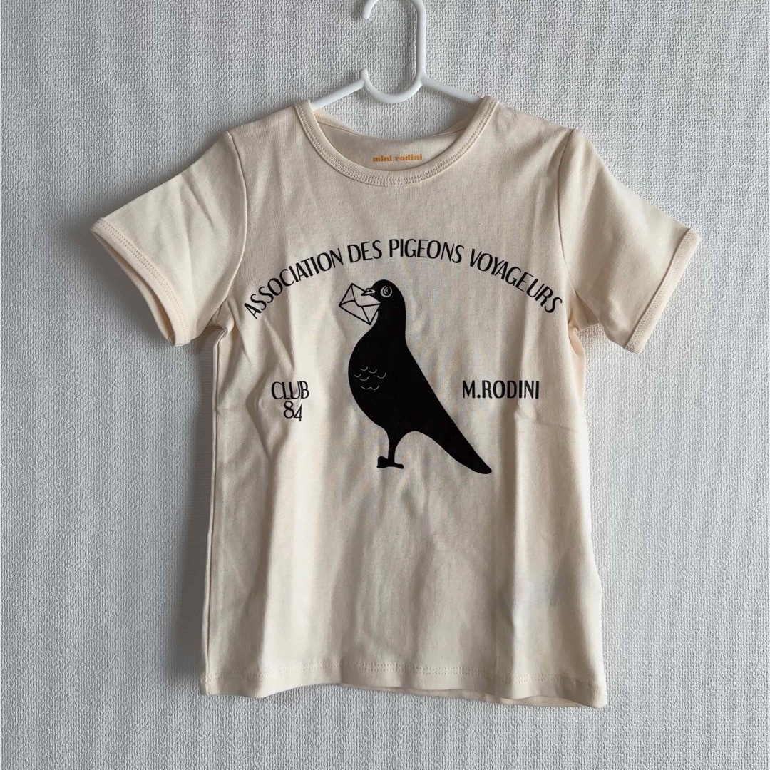 【新品未使用】mini rodini Tシャツ ハト 白 116−122 キッズ/ベビー/マタニティのキッズ服男の子用(90cm~)(Tシャツ/カットソー)の商品写真