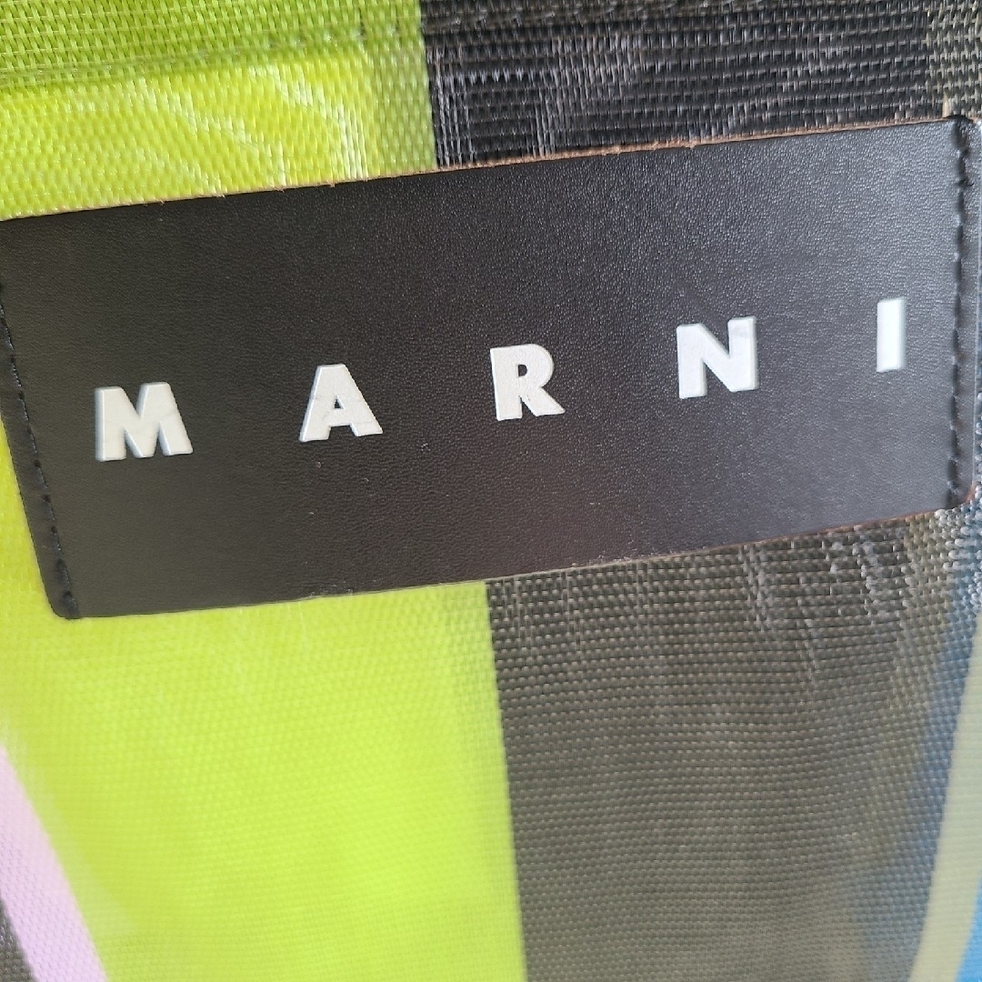 Marni(マルニ)の【MARNI】 マルニマーケット　フラワーカフェ ストライプバッグ ミニ レディースのバッグ(かごバッグ/ストローバッグ)の商品写真