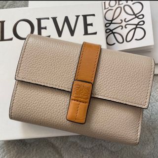 ロエベ(LOEWE)の【LOEWE】ロエベ 三つ折り財布 バーティカル スモール ウォレット(財布)