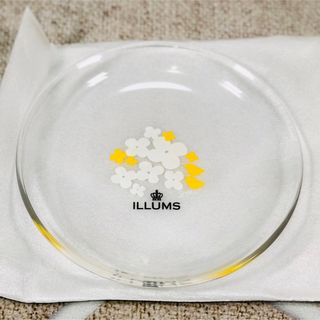 イルムス(ILLUMS)のILLMUS オリジナルガラスプレート【新品•非売品】(食器)