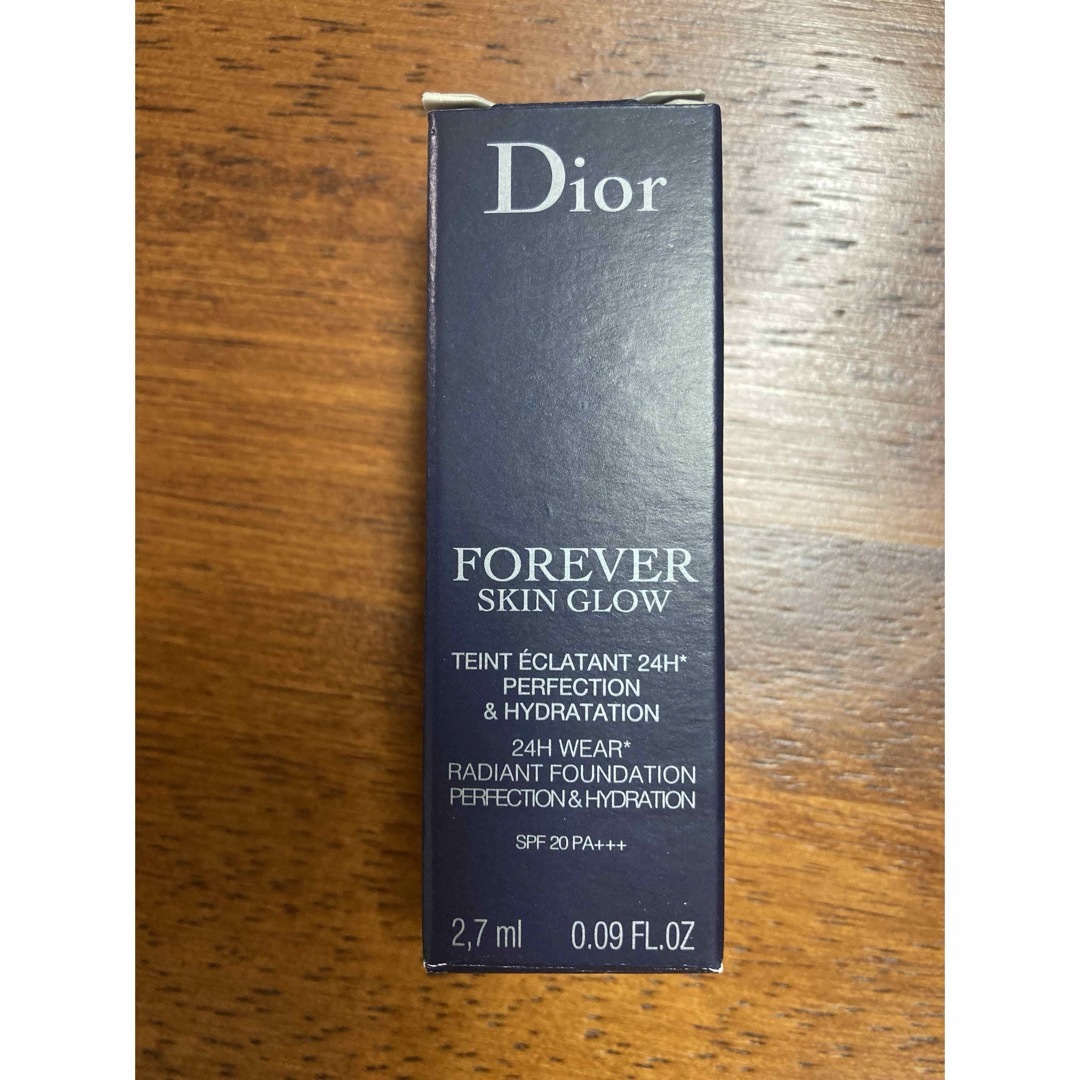 Dior(ディオール)のDior ディオールスキン フォーエヴァー ベースメイク サンプル セット 4点 コスメ/美容のベースメイク/化粧品(ファンデーション)の商品写真