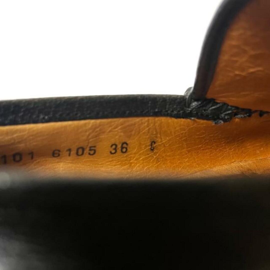 Gucci(グッチ)のGUCCI(グッチ) ローファー 36C レディース - 黒 ホースビット レザー レディースの靴/シューズ(ローファー/革靴)の商品写真