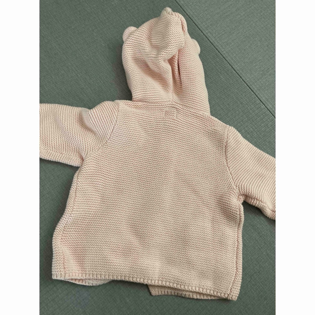 babyGAP(ベビーギャップ)の【新品未使用】ベビーギャップ　ニットカーディガン　くま キッズ/ベビー/マタニティのベビー服(~85cm)(カーディガン/ボレロ)の商品写真