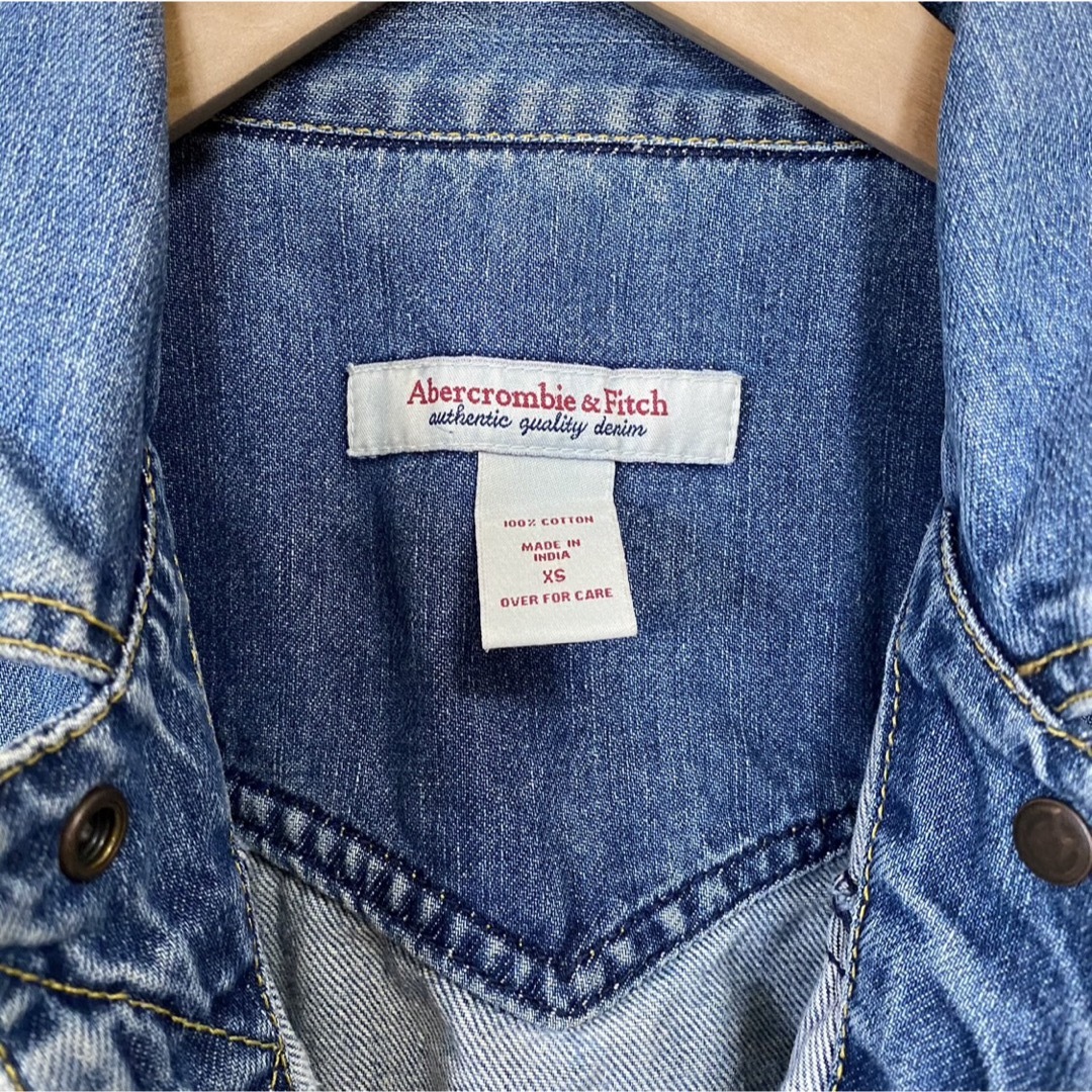 Abercrombie&Fitch(アバクロンビーアンドフィッチ)のAbercrombie&Fitch Gジャン デニムジャケット アバクロ 上着 レディースのジャケット/アウター(Gジャン/デニムジャケット)の商品写真