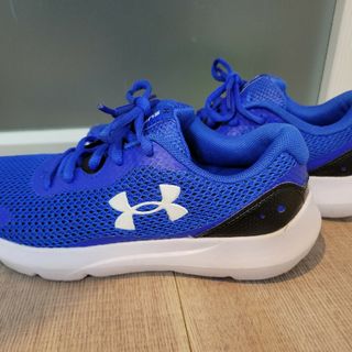 UNDER ARMOUR - アンダーアーマー　スニーカー　運動靴　靴　キッズ　ジュニア　青　22.5㎝　美品