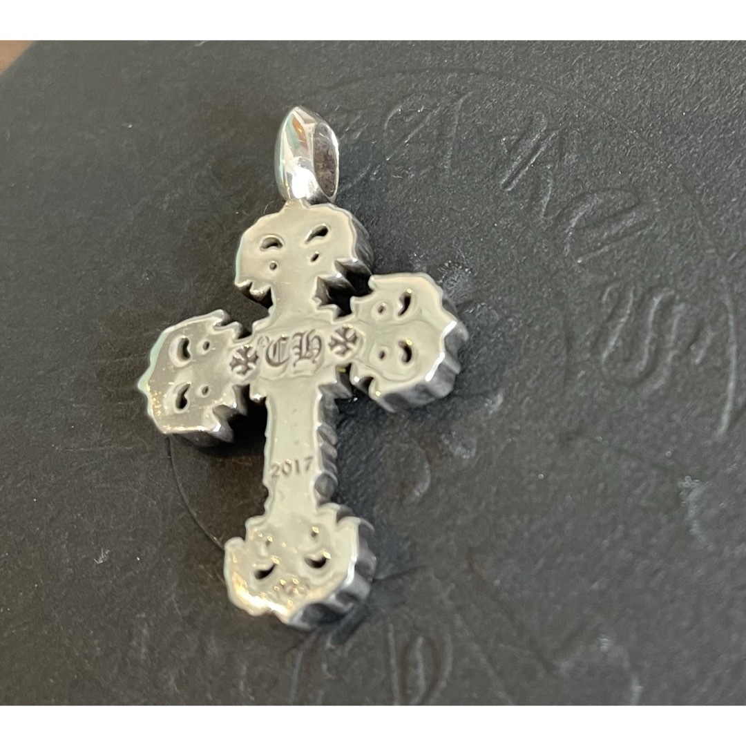 Chrome Hearts(クロムハーツ)のクロムハーツ　フィリグリークロスチャーム メンズのアクセサリー(ネックレス)の商品写真