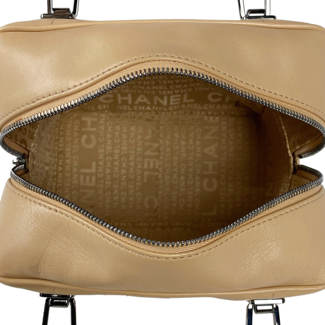 CHANEL(シャネル)のシャネル チョコバー ハンドバッグ レディース 【中古】 レディースのバッグ(ハンドバッグ)の商品写真