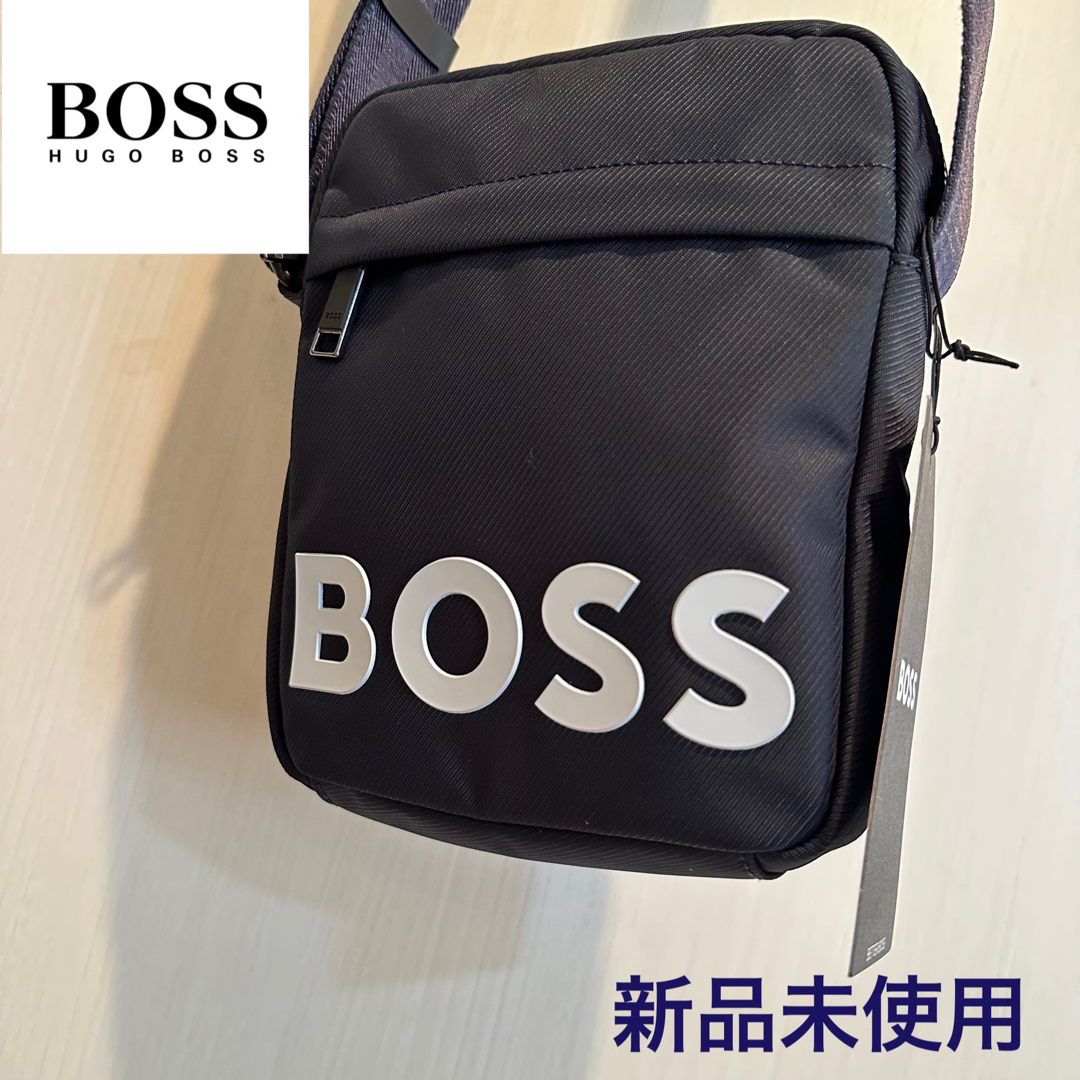 HUGO BOSS(ヒューゴボス)の【新品】ヒューゴボス　ボディバッグ　ネイビー　海外限定モデル　大谷翔平 メンズのバッグ(ボディーバッグ)の商品写真