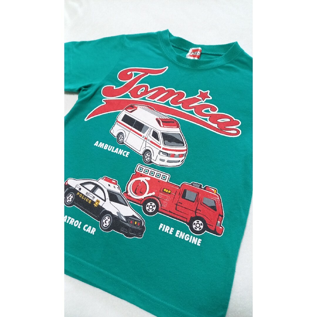 TOMMY(トミー)のトミカ　Tシャツ　110　男の子　消防車　パトカー　救急車 キッズ/ベビー/マタニティのキッズ服男の子用(90cm~)(Tシャツ/カットソー)の商品写真