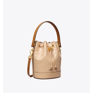 miumiu - 結婚、引越セール☆miumiu 羊革編みハンドバッグの通販 by na miumiu - 結婚、引越セール☆miumiu 羊革編みハンドバッグの通販 by na
