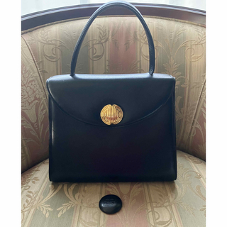 ジバンシィ(GIVENCHY)の美品　ジバンシー　ハンドバッグ　付け替えロゴ金具　黒の刻印　レザー　本革(ハンドバッグ)