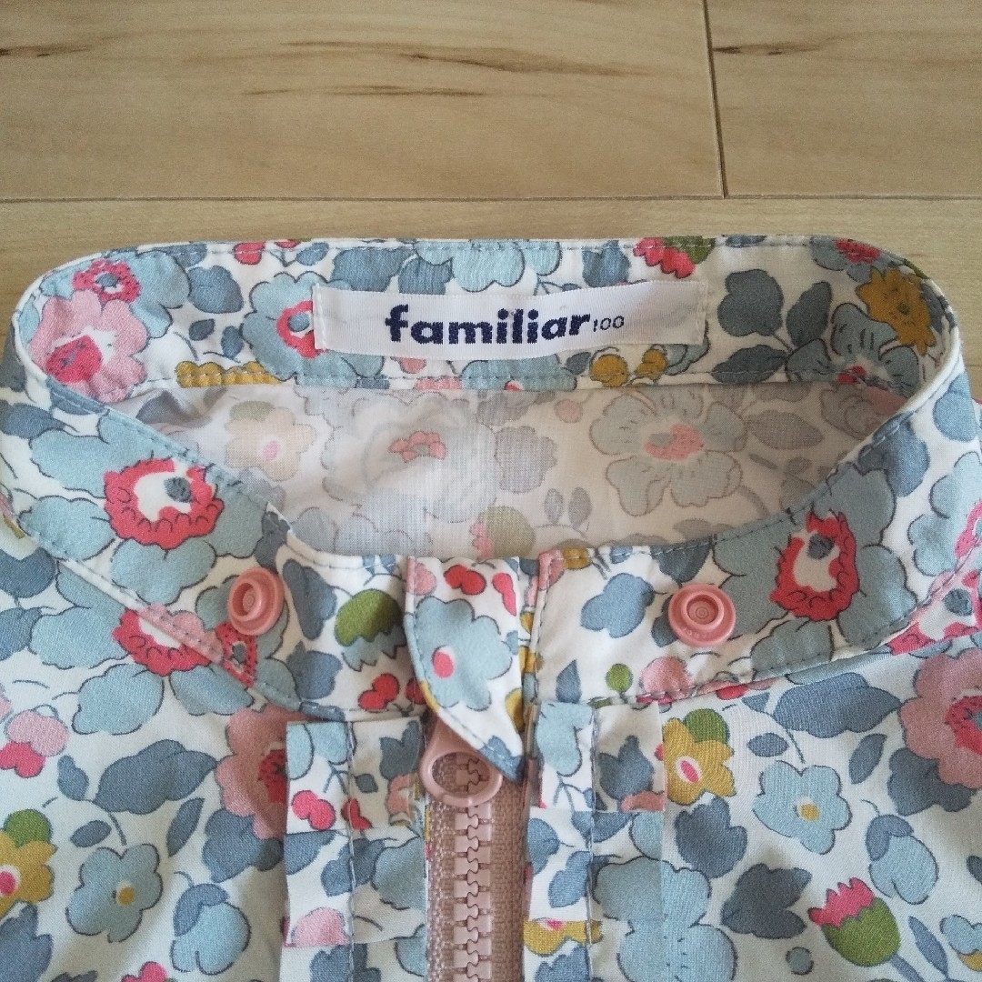 familiar(ファミリア)の☆familiar☆100☆長袖花柄アウター キッズ/ベビー/マタニティのキッズ服女の子用(90cm~)(ジャケット/上着)の商品写真