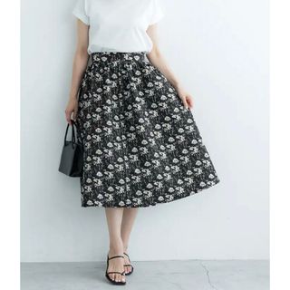 coca - 【新品】coca エンボス花柄　フレアスカート　ウエストゴム