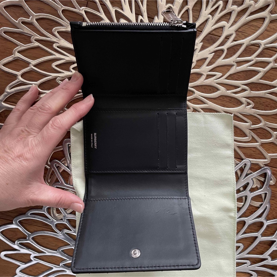 BURBERRY(バーバリー)のバーバリー三つ折り財布・ブラック レディースのファッション小物(財布)の商品写真