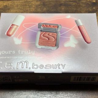 MAC - mac r.e.m. beauty  yours truly アリアナグランデ