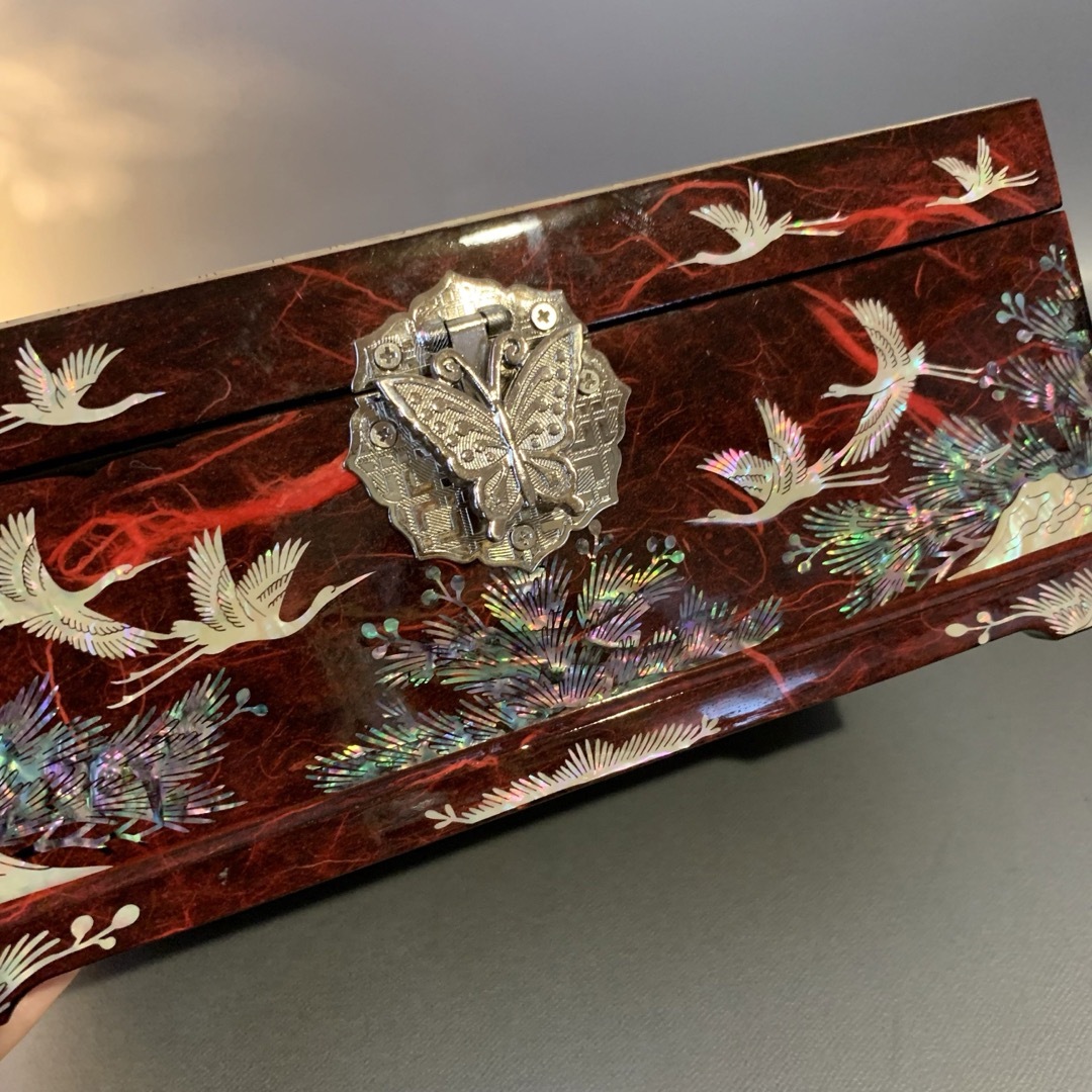 N327、韓国 螺鈿細工 全鎬漢作 ジュエリーボックス アクセサリー N327、韓国 螺鈿細工 全鎬漢作 ジュエリーボックス アクセサリー