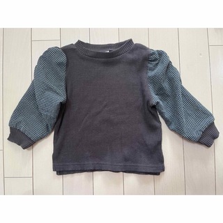 プティマイン(petit main)のプティマイン　ギンガムスリーブ　長袖　Tシャツ　80サイズ　(シャツ/カットソー)