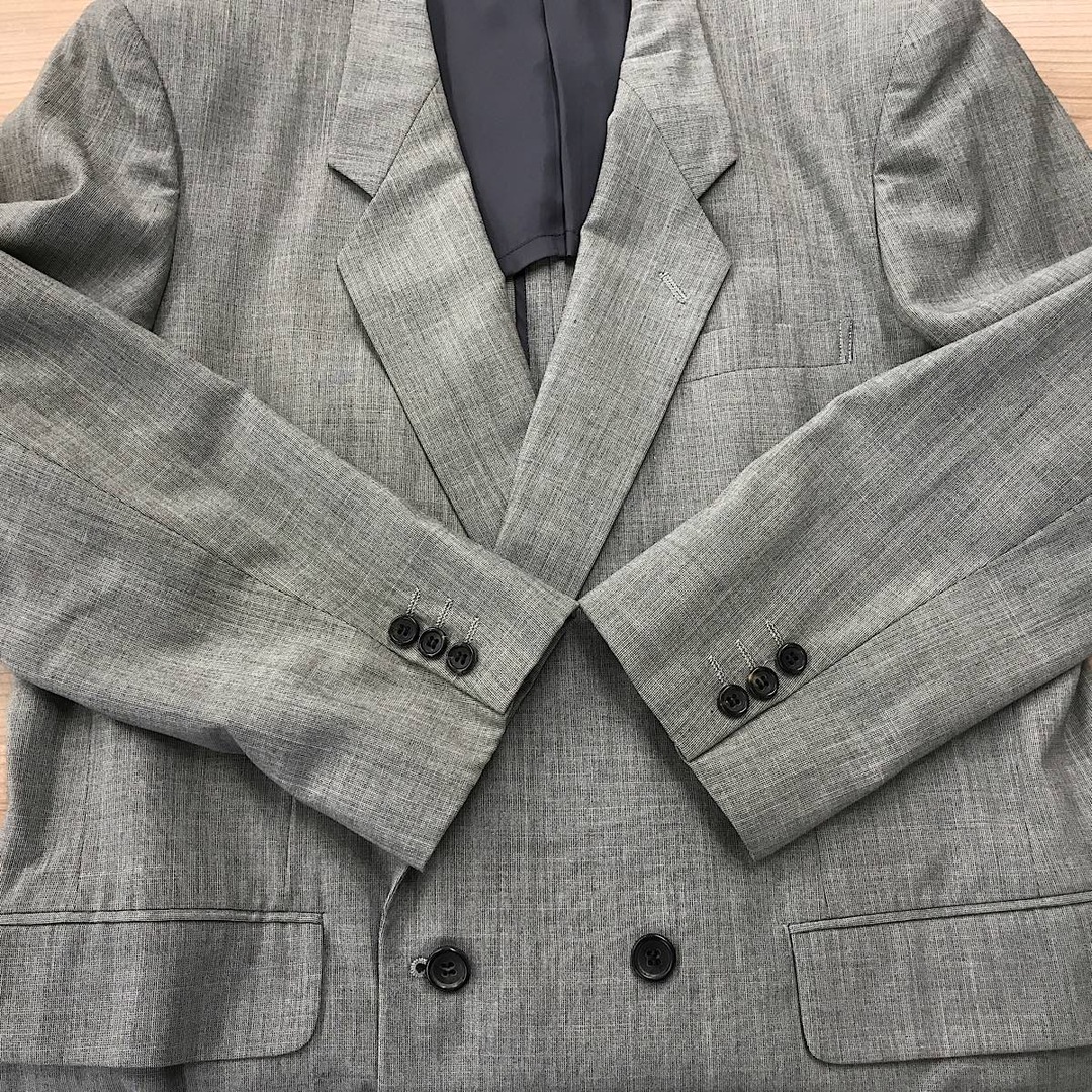 COMME des GARCONS(コムデギャルソン)の『USED』 COMME des GARCONS HOMME コムデギャルソンオム 1989年製 ダブルテーラードジャケット HS-11003S テーラードジャケット 毛100％/キュプラ100％ グレー【中古】 メンズのジャケット/アウター(テーラードジャケット)の商品写真