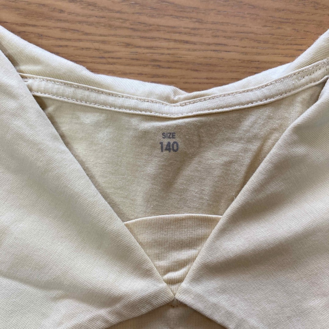 GU 半袖　Tシャツ　セーラー　140 キッズ/ベビー/マタニティのキッズ服女の子用(90cm~)(Tシャツ/カットソー)の商品写真