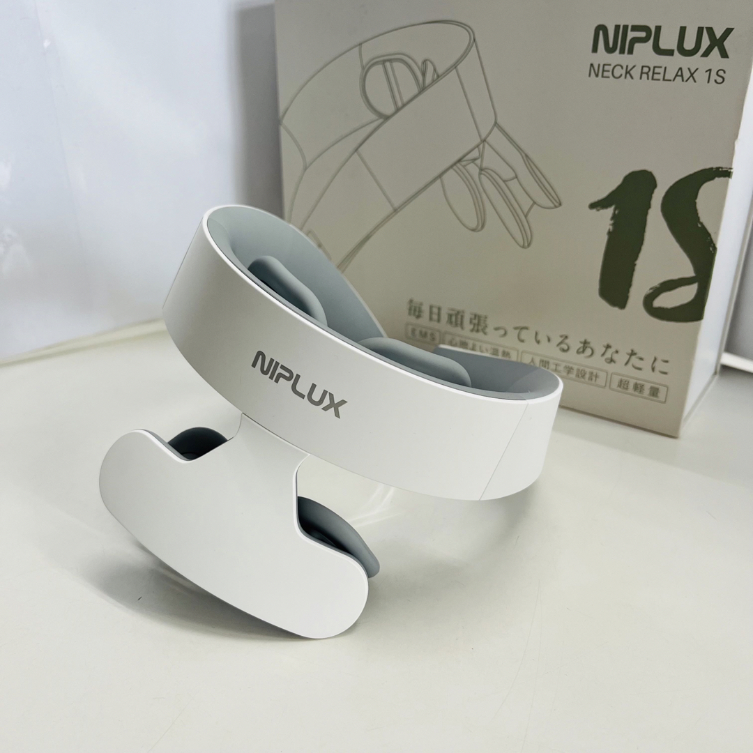 NIPLUX NECK RELAX 1S ネックリラックス  スマホ/家電/カメラの美容/健康(マッサージ機)の商品写真