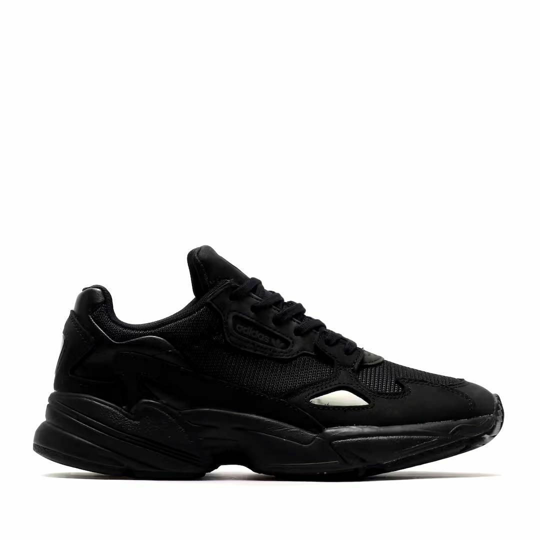 ■ adidas ADIDASFALCON W CORE BLACK 24.5 レディースの靴/シューズ(スニーカー)の商品写真