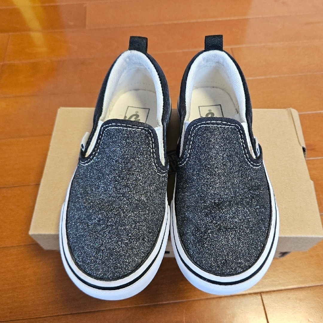 VANS(ヴァンズ)のVANS   SLIP ON キッズ/ベビー/マタニティのキッズ靴/シューズ(15cm~)(スリッポン)の商品写真