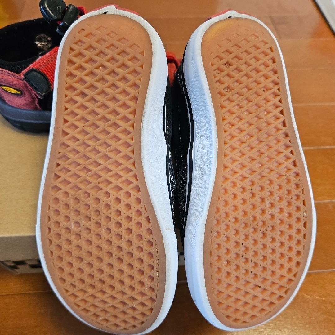 VANS(ヴァンズ)のVANS   SLIP ON キッズ/ベビー/マタニティのキッズ靴/シューズ(15cm~)(スリッポン)の商品写真