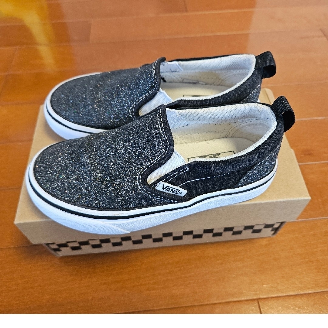 VANS(ヴァンズ)のVANS   SLIP ON キッズ/ベビー/マタニティのキッズ靴/シューズ(15cm~)(スリッポン)の商品写真