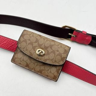 コーチ(COACH)の美品✨ コーチ COACH ボディバッグ シグネチャー ターンロック(ボディバッグ/ウエストポーチ)