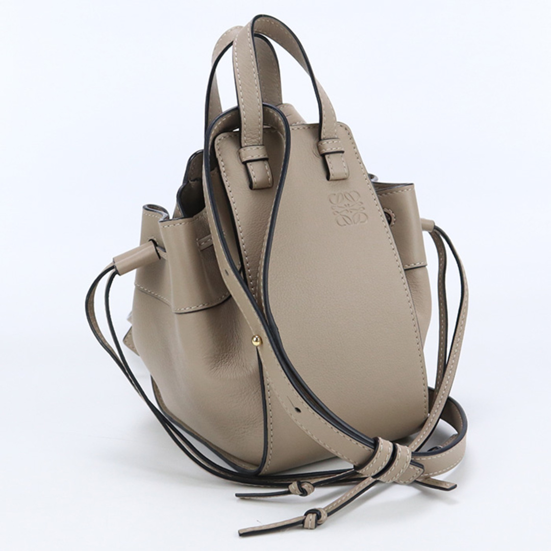 LOEWE(ロエベ)のロエベ ドローストリングバッグ ミニ ハンモック 314.30.V07 ハンドバッグ レディースのバッグ(ハンドバッグ)の商品写真