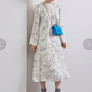 ユナイテッドアローズ(UNITED ARROWS)の美品　セットアップ　ユナイテッドアローズ フレアスカートM　& ブラウスS(ロングスカート)